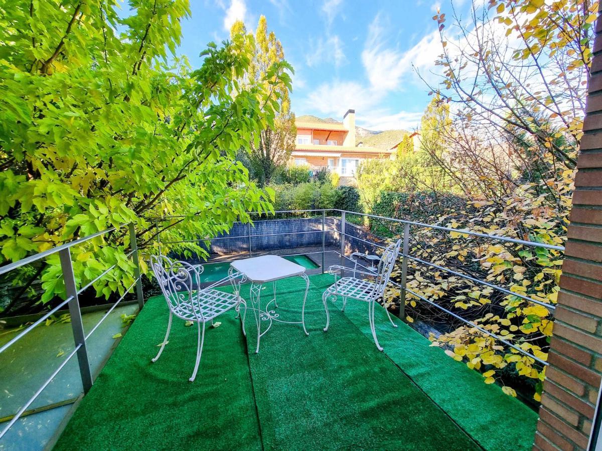 Villa Guara Golf Y Pool Comotucasa Nueno المظهر الخارجي الصورة